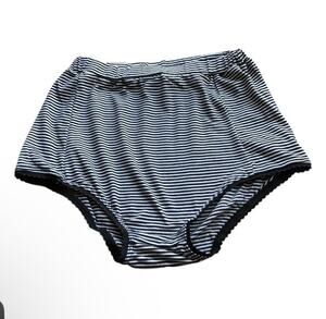 POL High Waist Black White Stripe Bloomer Shorts Lounge Stretch Casual Sz Medium